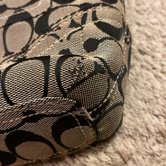 Coach Crossbody - Picture 12 of 16